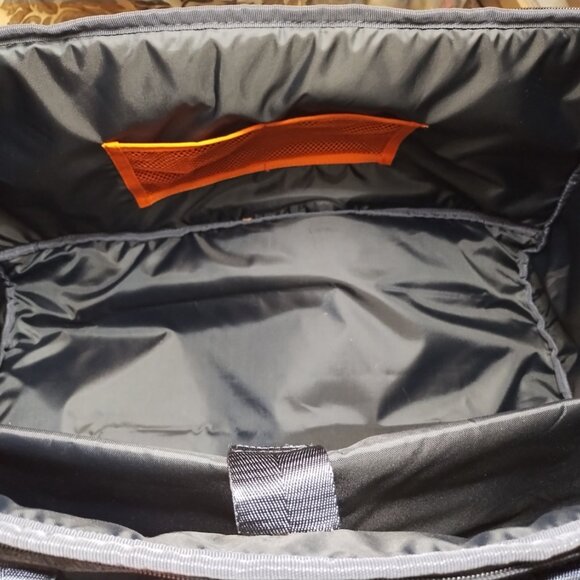 FIGS X Aya Healthcare Large Duffle Bag - Picture 8 of 8